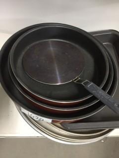 Lot of Assorted Bakeware.