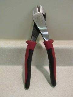 Klein Tools Journeyman Sidecutters.