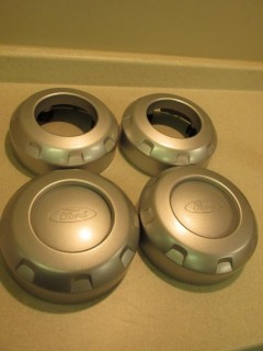 Ford F250/F350 8 Bolt Center Caps Set of 4. 