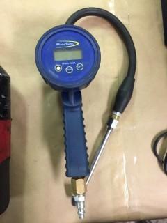 Blue Point TPGDL-1000A Digital Tire Pressure Gauge/Inflator.