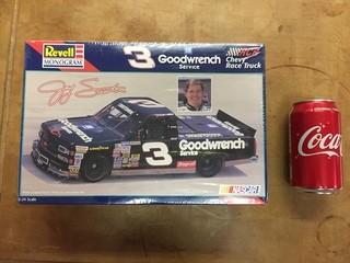 Revell Goodwrench Chevy Race Truck Model, 1:24 Scale.