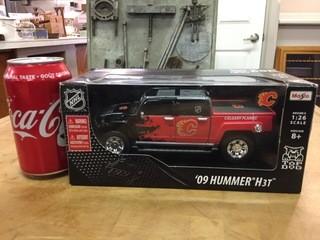 Maisto 2009 Hummer H3T Diecast Model, 1:26 Scale.