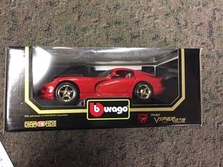 Bburago 1997 Dodge Viper Diecast Model, 1:18 Scale.