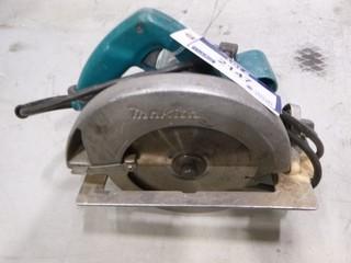  Makita 7 1/4" Circular Saw (W-2-4-1)