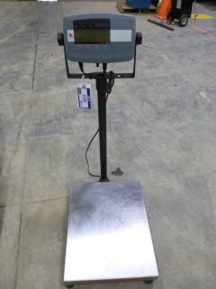 Ohaus Defender 5000 Electric Weigh Scale, 100-240V, Model T51P *Manual Located In Office* (W-4-1-1)