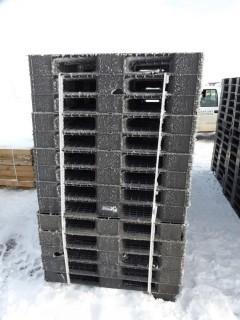 Black Plastic Pallets 43x43.