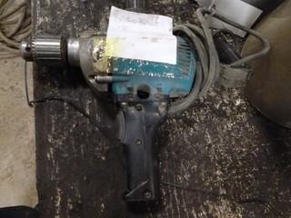 Makita 1/2" Drill *NOTE: Brushes Burnt Off*