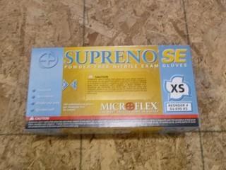 Box Of XS Nitrile Gloves (W-3-2-3)