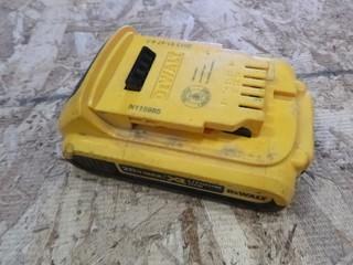 DeWalt XR 20V Max 2.0AH Battery (W-3-2-3) 