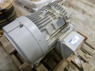 Siemens Industrial Motor, 40 HP, 3 Phase, 575 V (W-R-4-3)