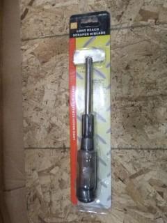 Long Reach Scraper with Spare Blades (W-3-3-2)