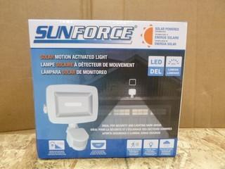 Sunforce 600 Lumens Solar Motion Activated Light (W-4-1-2)