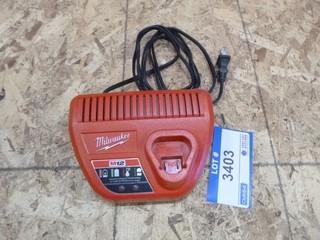 Milwaukee M12 Charger (W-4-1-3)