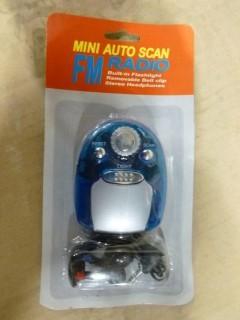 Mini FM Radio (W-3-2-3)