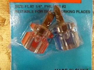 2PC Mini Stubby Screwdriver Set (Bits Interchangeable) (W-4-1-3)