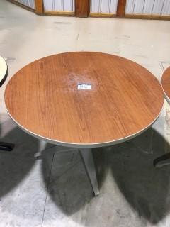 42" Round Table