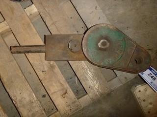 (1) Lebus L-6N 12 Ton Snatch Block, (1) Snatch Block, Unknown Brand and Specs