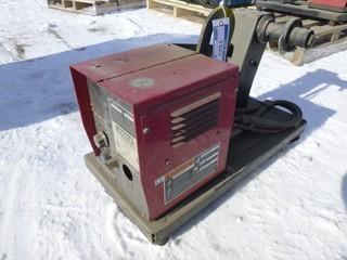 Lincoln LN-7 Wire Feeder, 115V, 50/60 HZ, 2 Amp, S/N U1010828773 (W-R-2-8)