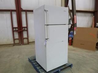 64" Kelvinator Refrigerator, C/w Upper Freezer, Adjustable Wire Shelves, (28" W, 28" D)