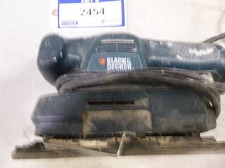 Black & Decker Sander, 120V (W-4-2-3)