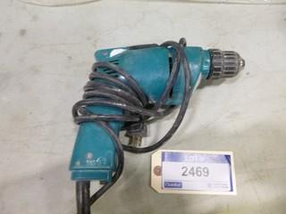 Makita 3/8" Drill, 120V, C/w Keyless Chuck (W-4-2-3)