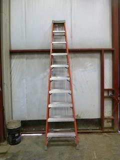 Louisville 10" Fiberglass Step Ladder, Model F51510