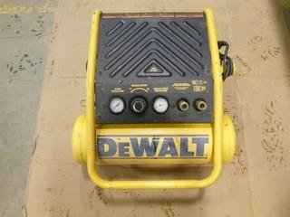 Dewalt 3 Gal, 120V, Air Tool Compressor, 20" x 18" x 11" (W-5-3-1)