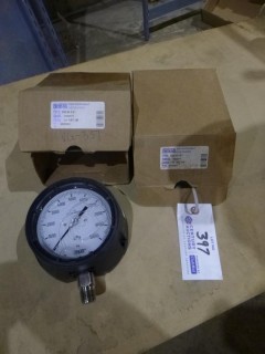 (2) Wika 1/2in NPT 10,000KPA Pressure Gauges