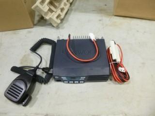 Kenwood UHF Transceiver Model TK-8102H (E-1-3-2)
