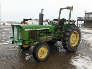 1974 J.D. 920 Tractor