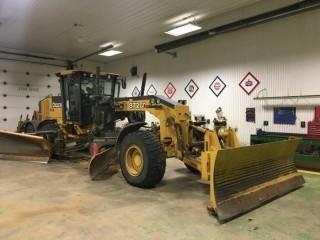 2015 Deere 872GP AWD Grader