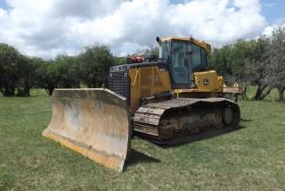 2014 Deere 850K LGP Crawler Dozer - Repo c/w EROPS, Heat, A/C, 6 Way Blade, Ripper 4439 hours.