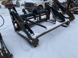 Brandt Wheel Loader Pipe Grapples, Fits John Deere 524/624, Center to Center 39.5"