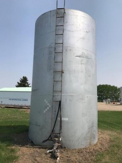 Manitoba Bridge and Iron Works (MBI) 12’ x 24’ Vertical Steel Tank