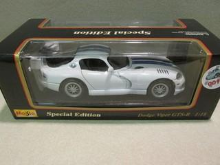 Maisto 1:18 1997 Dodge Viper GTS-R Diecast Metal.