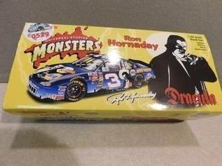 Action 1:24 Die Cast Ron Hornaday 2000 Monte Carlo.