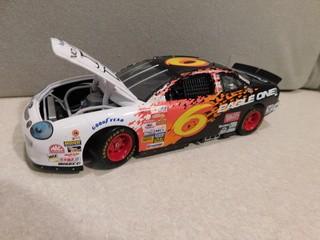 Team Caliber 1:24 Die Cast Mark Martin 2000 Ford Taurus with original box.