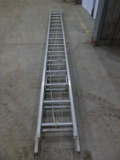 Featherlite 32' Ladder, Rating 300lbs