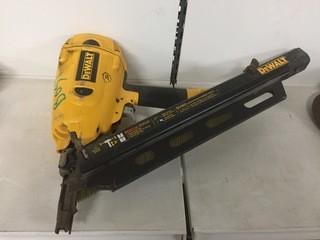 DeWalt D51822 Clipped Head Framing Nailer.