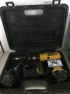 DeWalt DW952 Adjustable Clutch VSR Drill, Charger & Battery.