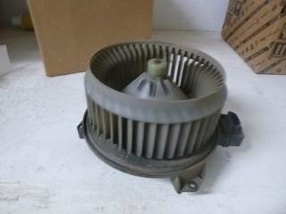 Motor, 12V Part 6806175-26