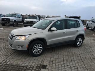 2011 Volkswagen Tiguan 4x4 SUV c/w 4 Cyl, Auto, A/C, Showing 79,526 Kms. S/N WVGBV7AX9BW508171.