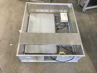 GQF Poultry Brooder w/ New Lights/ Thermostat