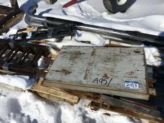 18 1/2 x 31 x 3 1/2" Rolling Cart.