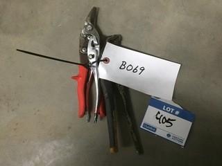 (3) Pairs of Pliers.