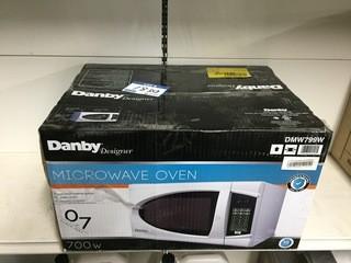 Danby DMW799W 700 Watt Microwave.