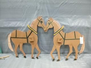 (2) Wood Cut Outs of Horses (E5-2-1)