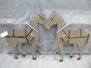 (2) Wood Cut Outs of Horses (E5-2-1)