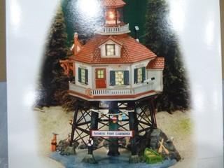 Department 56, " Breakers Point Lighthouse" Ornamental Collectable (E5-1-2)