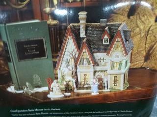 Department 56, Great Expectations "Satis House" Ornamental Collectable (E5-1-2)